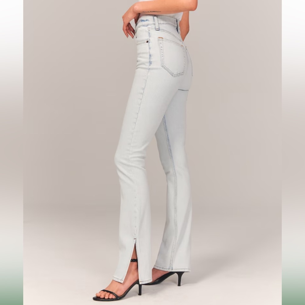 Abercrombie Ultra High Rise 90s Slim Straight Jeans